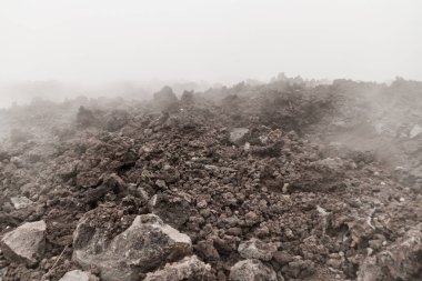 Sis, Guatemala'nın Pacaya yanardağ lav akışı