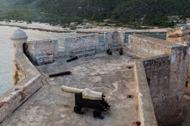 Toplar, kale San Pedro de la Roca del Morro, Santiago de Cuba, Cuba