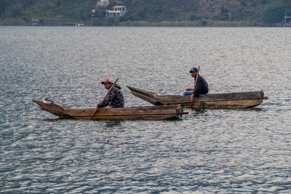 Santiago Atitlan Guatemala March 2016 Fishermen Traditional Wooden Boats Atitlan — Stock Photo, Image