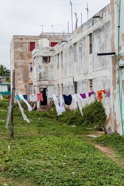 Gibara Köyü, Küba çamaşır asılı