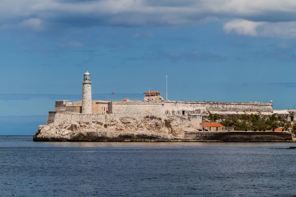 Havana, Küba arka plan üzerinde Morro kalesi