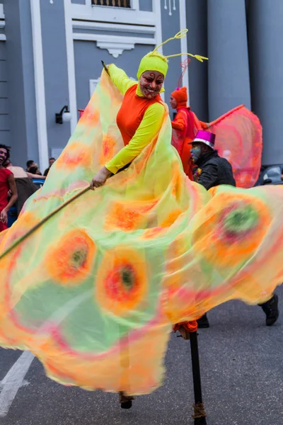 Cienfuegos Cuba Febrero 2016 Artistas Stiltwalker Plaza Parque José Martí — Foto de Stock