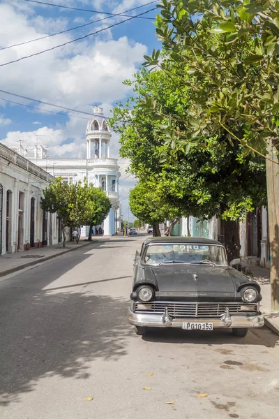 Cienfuegos Kubie Lutego 2016 Vintage Ford Fairlane Cienfuegos Kubie — Zdjęcie stockowe