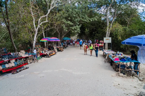 Chichén Itzá Mexiko Února 2016 Suvenýry Stánky Archeologické Naleziště Chichen — Stock fotografie