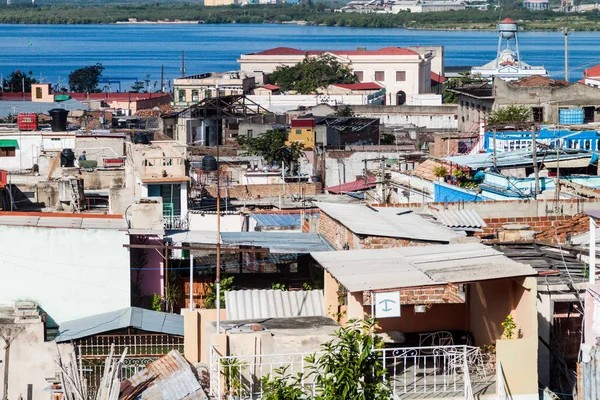 Santiago de Cuba, Cuba çatılar