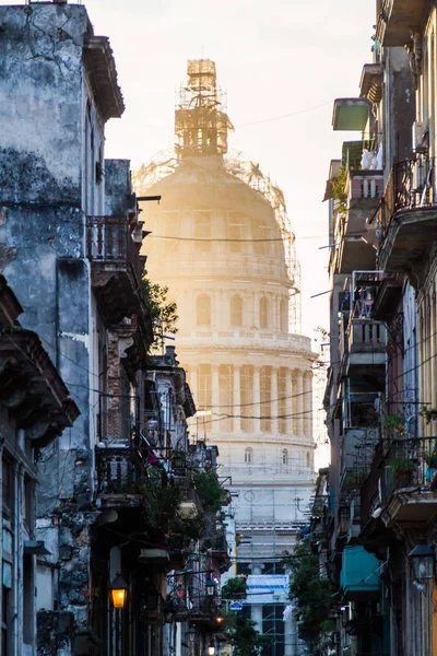 Ulice Která Vede Příliš Národní Capitol Havana Kuba — Stock fotografie