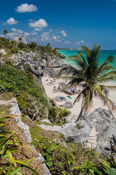 Tulum Mexio Feb 2016 Tourists Beach Ruins Ancient Maya City — Stock Photo, Image