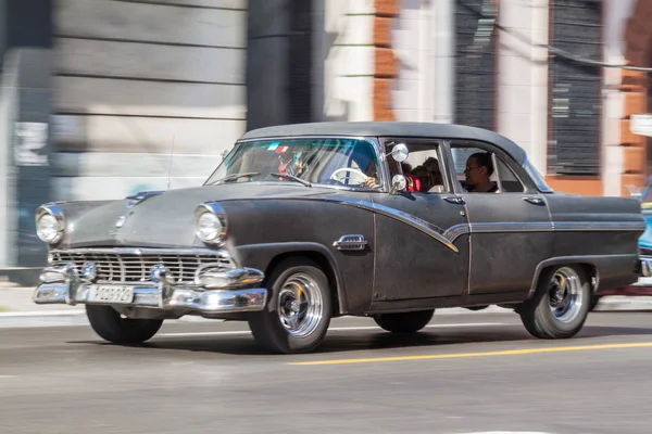Havana Küba Şubat 2016 Vintage Otomobil Sürmek Havana Sokakta — Stok fotoğraf