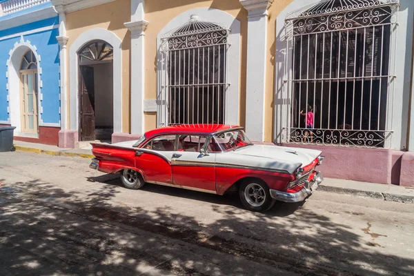 Trinidad Kuba Feb 2016 Vintage Bil Ford Fairline Gata Centrum — Stockfoto