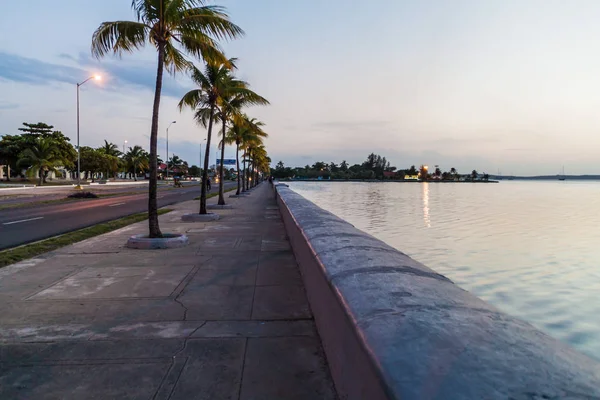 Widok Wieczór Malecon Nadmorskiej Jazdy Cienfuegos Kubie — Zdjęcie stockowe