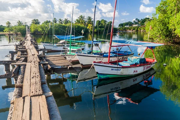 Boca Miel Cuba Février 2016 Bateaux Pêche Ancrés Embouchure Rivière — Photo