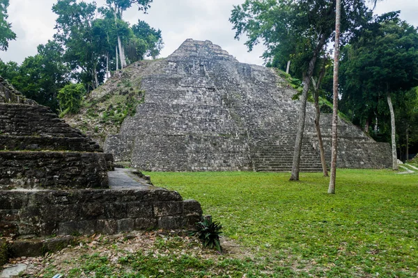 Pirâmide Acrópole Norte Sítio Arqueológico Yaxha Guatemala — Fotografia de Stock