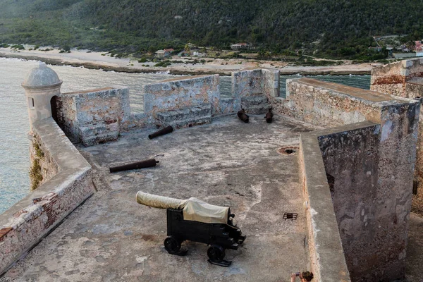 Toplar, kale San Pedro de la Roca del Morro, Santiago de Cuba, Cuba