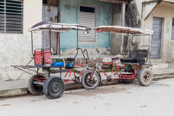 Bisiklet taksiler Camagüey, Cuba, sokaklarında