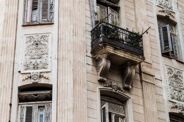 Havana, Küba'nın merkezi Dilapidtaed evde