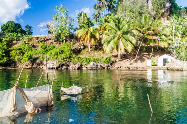 Fiske Fällor Vid Mynningen Rio Miel Nära Baracoa Kuba — Stockfoto