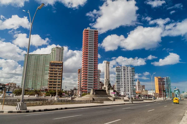 Havana Cuba Feb 2016 Famous Seaside Drive Malecon Havana Skyline — Stock Photo, Image