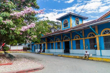 Cienfuegos, Cuba - 11 Şubat 2016: Cienfuegos, Küba'da bir tren istasyonu inşası.