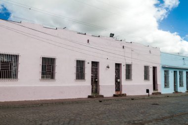 Camagüey, Cuba ortasına renkli evleri