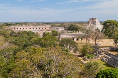 Antik Maya şehir Uxmal, Meksika kalıntıları havadan görünümü