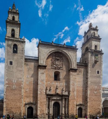 Merida, Meksika - 27 Şubat 2016: San ettiler katedralde Merida, Mexic