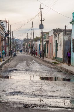 Matanzas, Cuba - 16 Şubat 2016: Matanzas, Cuba ortasına bir sokakta görünümünü