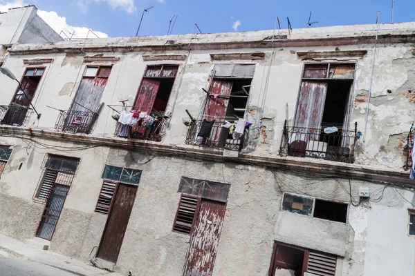 Dilapitaded House Havanna Centro Negyedében Havanna Kölyök — Stock Fotó