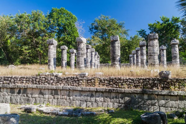 Templet Grupp Tusen Kolumnerna Den Mayan Arkeologiska Platsen Chichen Itza — Stockfoto