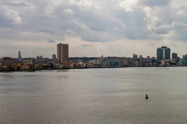 Havana, Küba'nın manzarası arka plan üzerinde