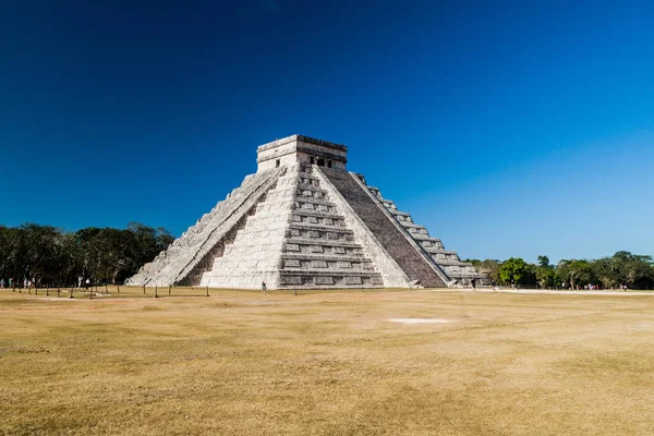 Pirámide Kukulkan Sitio Arqueológico Maya Chichén Itzá México — Foto de Stock