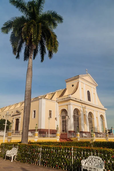 Iglesia Parroquial Santisima Trinidadin Kirkko Plaza Mayor Aukiolla Trinidadissa Kuubassa — kuvapankkivalokuva