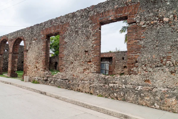 Gibara Köyü, Küba kalede el Cuartelon