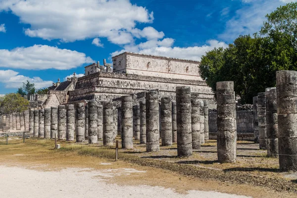 Świątynia Wojowników Świątynia Tysiąca Kolumn Archeologiczne Miejscu Chichen Itza Meksyku — Zdjęcie stockowe