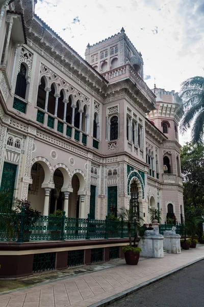 Palacio de Valle Cienfuegos, Küba'da bina.