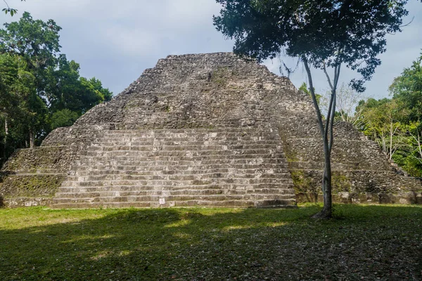 Ruiny Piramidy Archeologicznym Yaxha Gwatemala — Zdjęcie stockowe