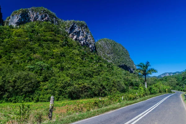 Yol mogotes, Küba arasında Vinales Vadisi'nde