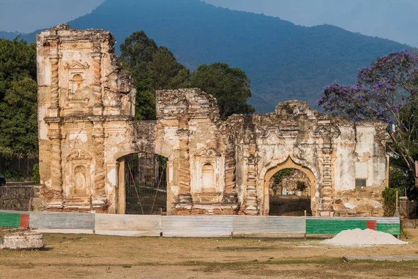 Şehirde Antigua Guatemala, Guatemala Candelaria kilise kalıntıları.