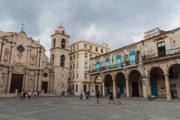 Havana Cuba Feb 2016 Edifícios Coloniais Antigos Praça Plaza Catedral — Fotografia de Stock