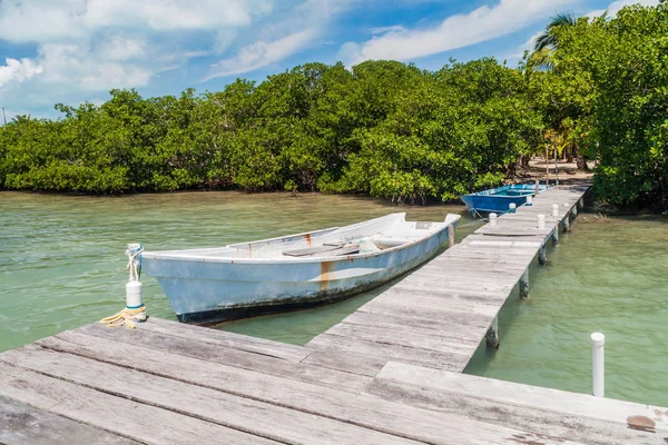 Dřevěné Molo Lodí Ostrov Caye Caulker Belize — Stock fotografie