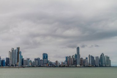 Panama City Skyline arka plan üzerinde