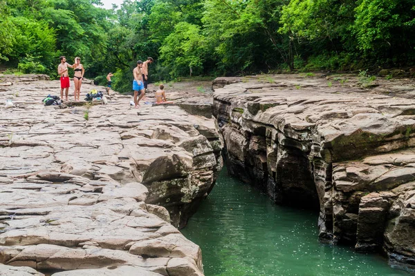 Gualaca Panama Maj 2016 Turister Besöker Los Cangilones Gualaca Mini — Stockfoto