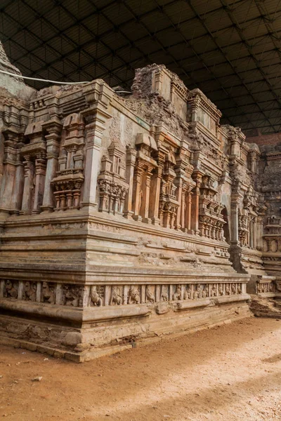 Tivanka (Thivanka) görüntü evde antik şehir Polonnaruwa, Sri Lanka