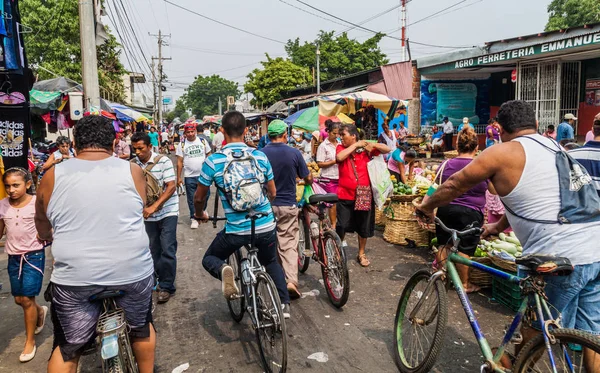 Leon Nicaragua April 2016 Menschenmassen Auf Dem Mercado Terminal Markt — Stockfoto