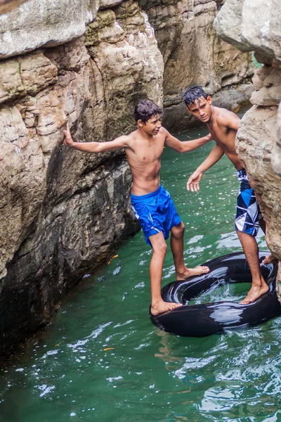 Gualaca Panama May 2016 Local Males Enjoy Los Cangilones Gualaca — Stock Photo, Image