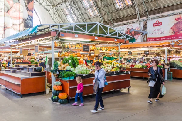 Riga Latvia Agosto 2016 Interior Mercado Central Riga Letónia — Fotografia de Stock