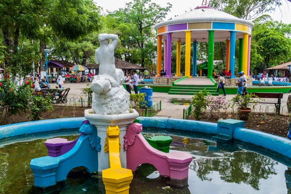 Masaya Nicaragua April 2016 Brunnen Und Pavillon Park Octubre Masaya — Stockfoto