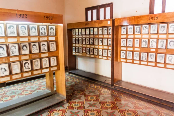 Leon, Nikaragua - 27 Nisan 2016: İç in Galeria de kahraman y Martires Müzesi'nde Leon, Nicaragua