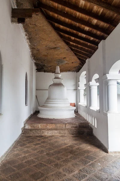 Arco Largo Del Templo Cueva Dambulla Sri Lanka —  Fotos de Stock