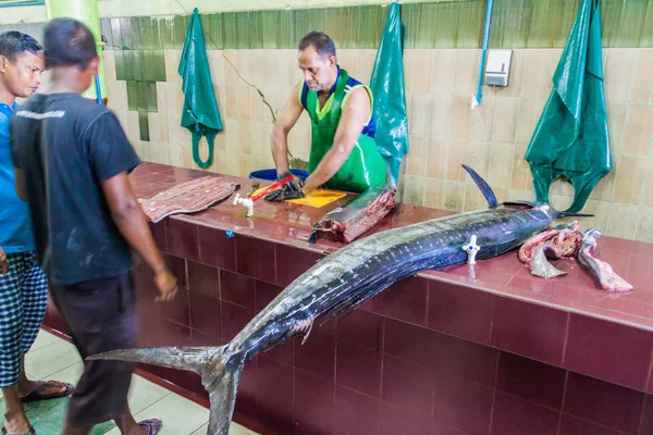 Man Maldiven Juli 2016 Zwaardvis Voor Verkoop Vismarkt Male — Stockfoto