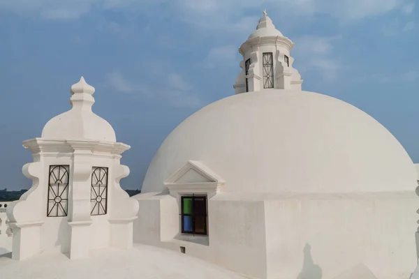 Witte Dak Van Een Kathedraal León Nicaragua — Stockfoto